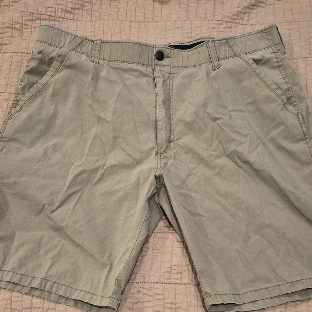 Men's Casual Tan Shorts